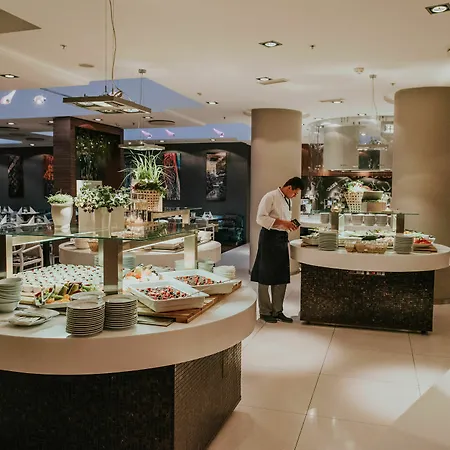 Отель Tallink 4*